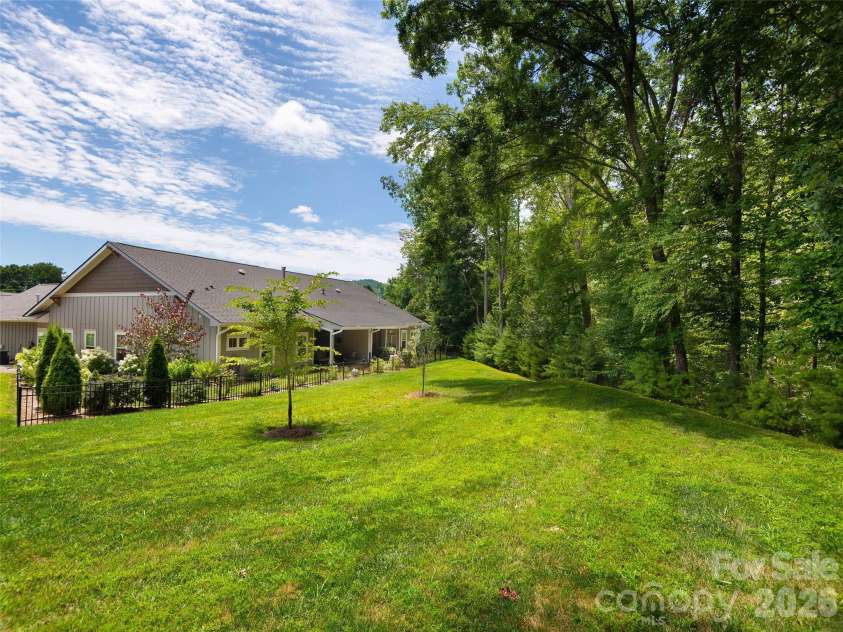 31 Cozy Cottage Way, Arden, NC 28704.  MLS# CAR4364624, YatesRealty ID 21280. 