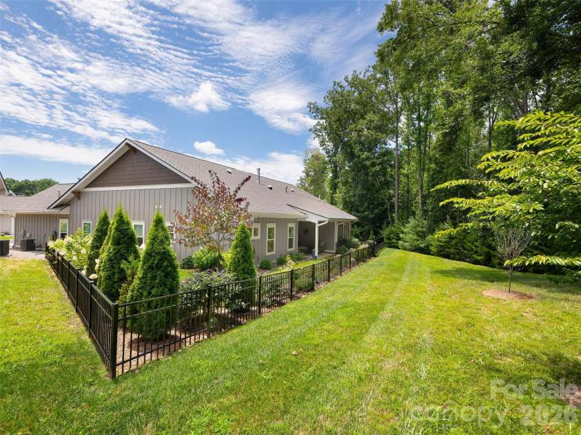 31 Cozy Cottage Way, Arden, NC 28704.  MLS# CAR4364624, YatesRealty ID 21280. 