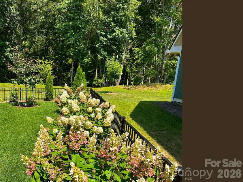 31 Cozy Cottage Way, Arden, NC 28704.  MLS# CAR4364624, YatesRealty ID 21280. 