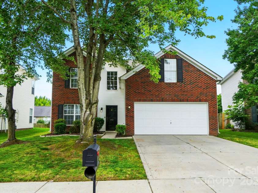 4982 Bentgrass Run Drive, Charlotte, NC 28269.  MLS# CAR4271129, YatesRealty ID 21280. 