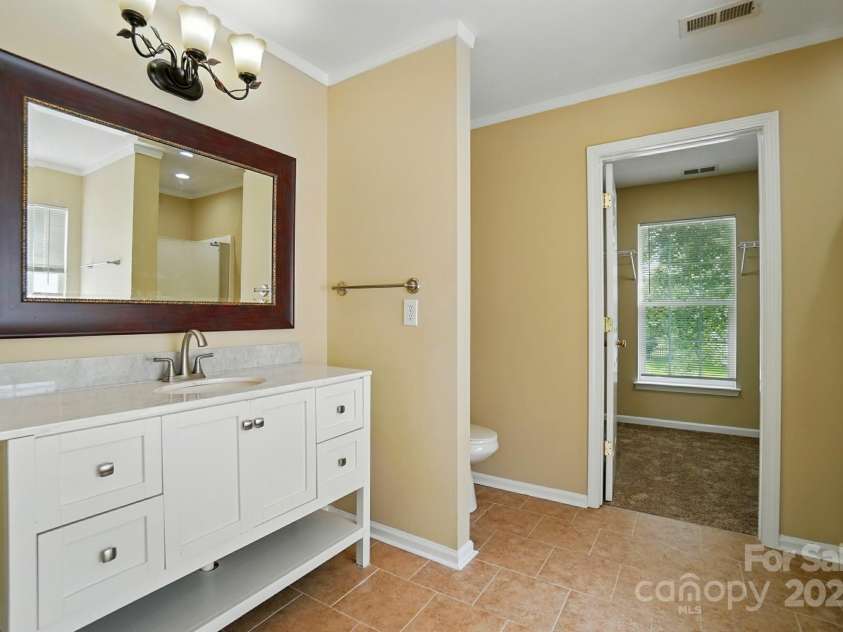 4982 Bentgrass Run Drive, Charlotte, NC 28269.  MLS# CAR4271129, YatesRealty ID 21280. 