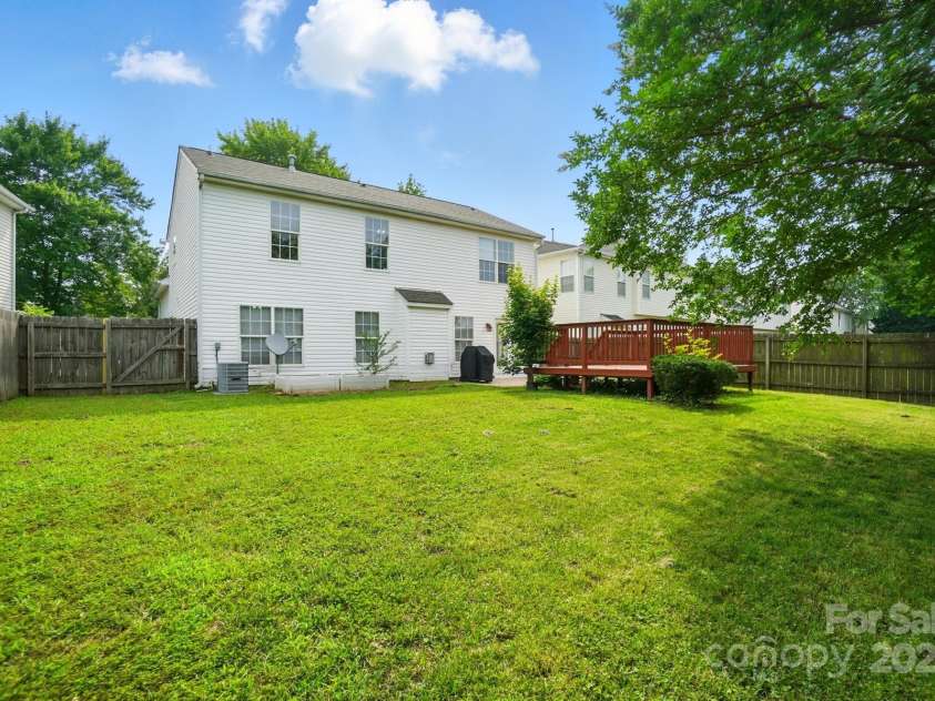4982 Bentgrass Run Drive, Charlotte, NC 28269.  MLS# CAR4271129, YatesRealty ID 21280. 