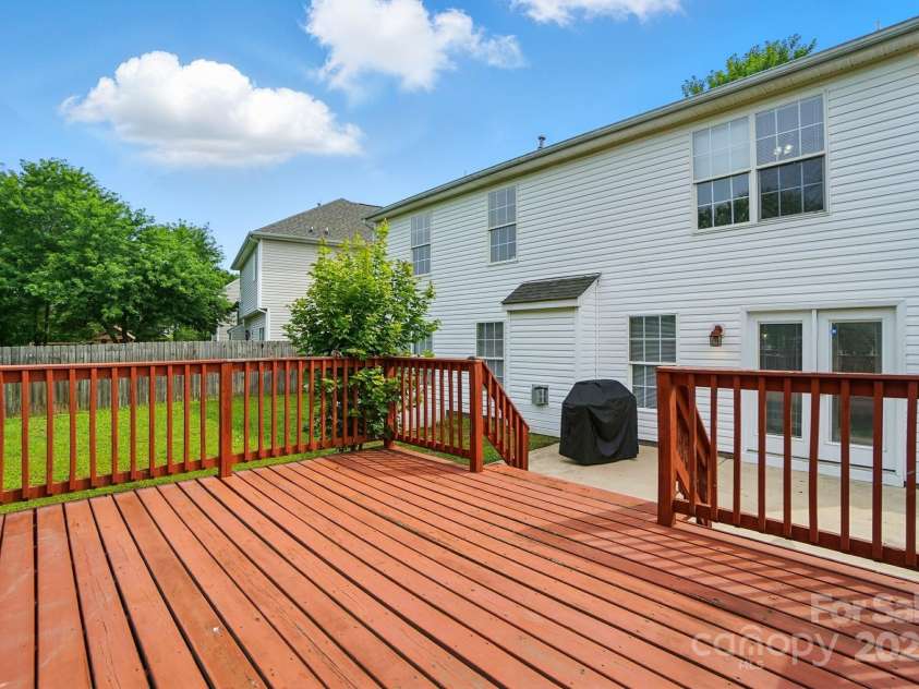 4982 Bentgrass Run Drive, Charlotte, NC 28269.  MLS# CAR4271129, YatesRealty ID 21280. 