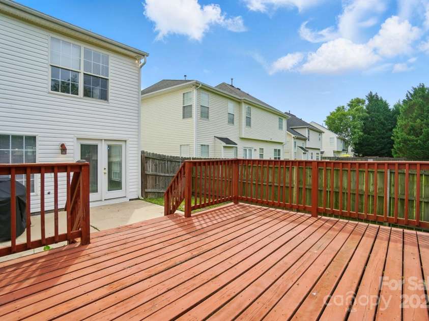 4982 Bentgrass Run Drive, Charlotte, NC 28269.  MLS# CAR4271129, YatesRealty ID 21280. 