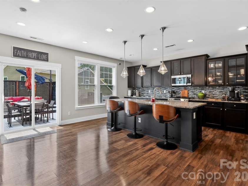 10012 Michael Crossing Drive, Charlotte, NC 28213.  MLS# CAR4358230, YatesRealty ID 21283. 