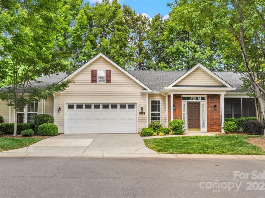 9430 Duckhorn Drive, Charlotte, NC 28277.  MLS# CAR4257670, YatesRealty ID 21283. 