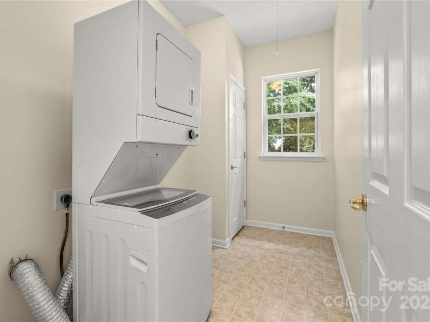 9430 Duckhorn Drive, Charlotte, NC 28277.  MLS# CAR4257670, YatesRealty ID 21283. 