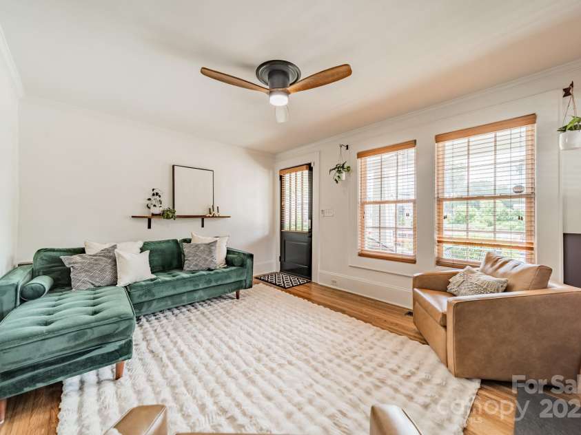 904 Anderson Street, Charlotte, NC 28205.  MLS# CAR4266683, YatesRealty ID 21284. 