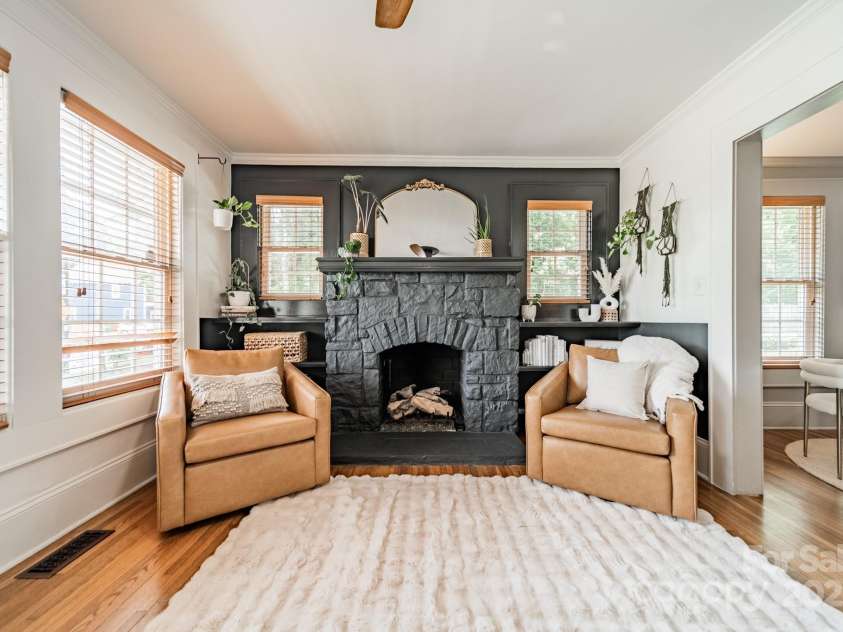 904 Anderson Street, Charlotte, NC 28205.  MLS# CAR4266683, YatesRealty ID 21284. 