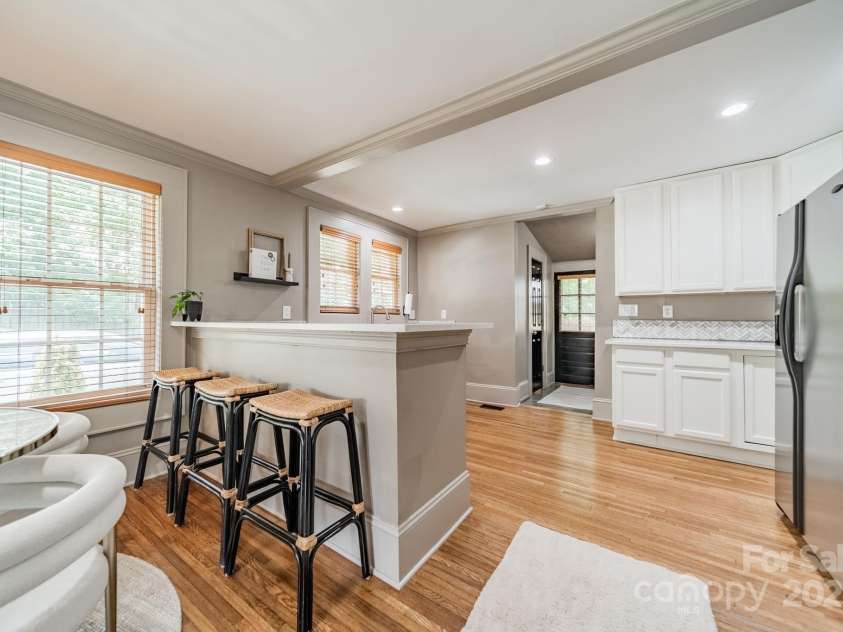 904 Anderson Street, Charlotte, NC 28205.  MLS# CAR4266683, YatesRealty ID 21284. 