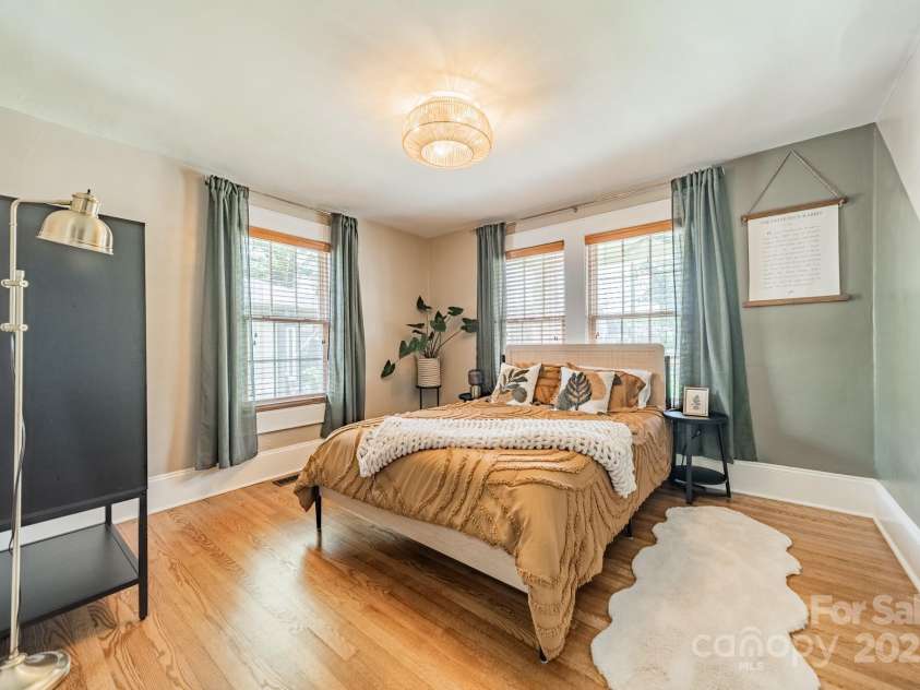 904 Anderson Street, Charlotte, NC 28205.  MLS# CAR4266683, YatesRealty ID 21284. 