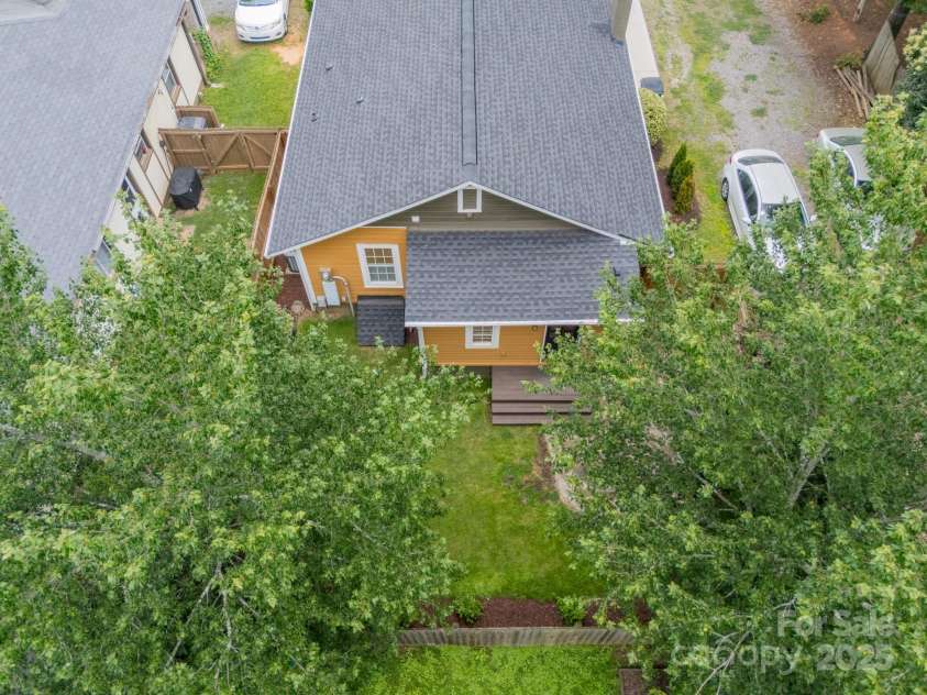 904 Anderson Street, Charlotte, NC 28205.  MLS# CAR4266683, YatesRealty ID 21284. 