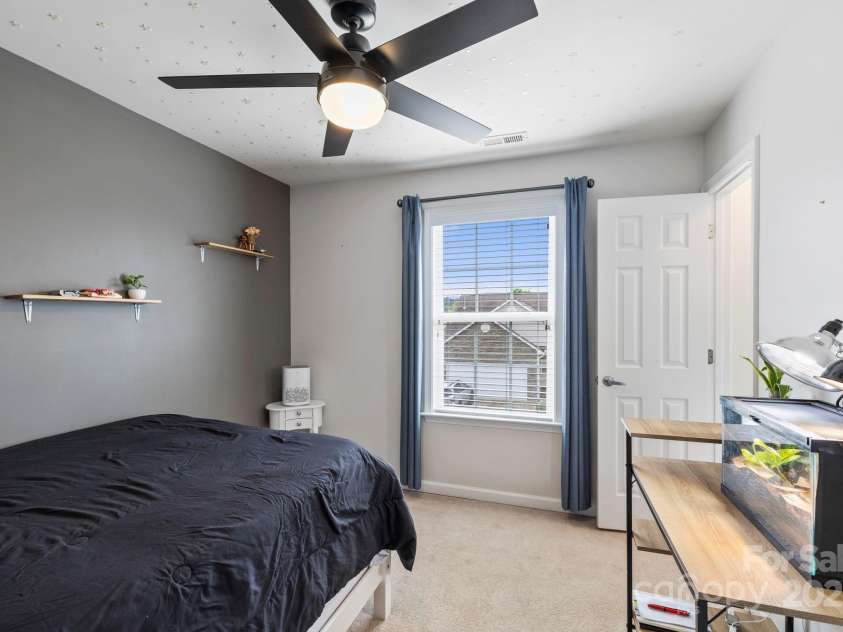 20 Daphne Drive, Arden, NC 28704.  MLS# CAR4260864, YatesRealty ID 21285. 