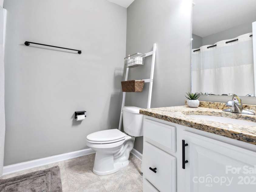 20 Daphne Drive, Arden, NC 28704.  MLS# CAR4260864, YatesRealty ID 21285. 