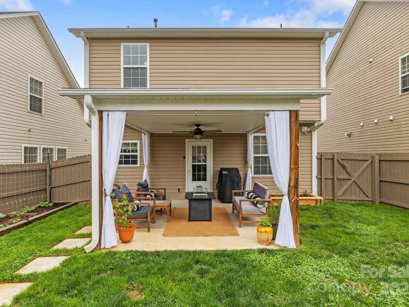 20 Daphne Drive, Arden, NC 28704.  MLS# CAR4260864, YatesRealty ID 21285. 