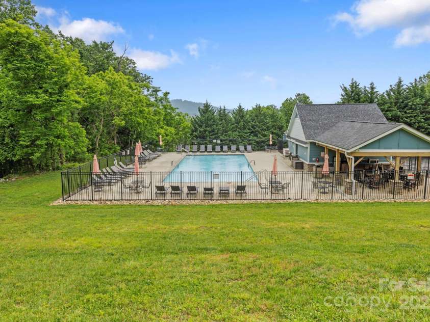 20 Daphne Drive, Arden, NC 28704.  MLS# CAR4260864, YatesRealty ID 21285. 
