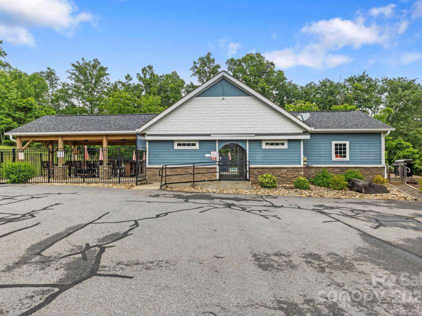 20 Daphne Drive, Arden, NC 28704.  MLS# CAR4260864, YatesRealty ID 21285. 