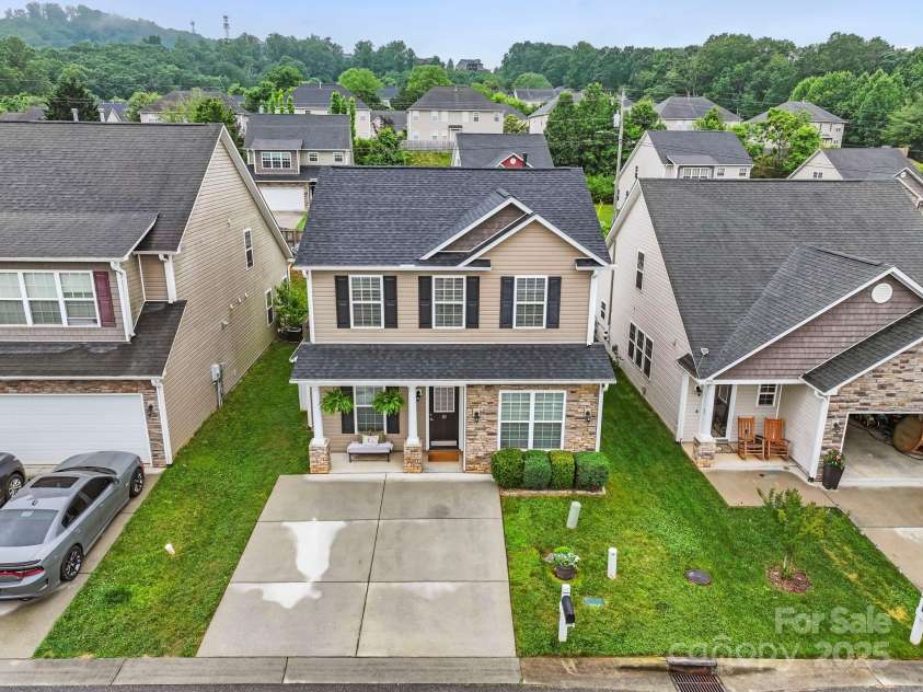 20 Daphne Drive, Arden, NC 28704.  MLS# CAR4260864, YatesRealty ID 21285. 