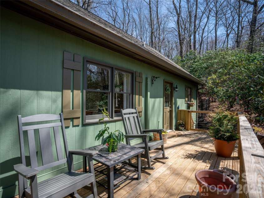 31 Elseetos Drive, Brevard, NC 28712.  MLS# CAR4360165, YatesRealty ID 21286. 