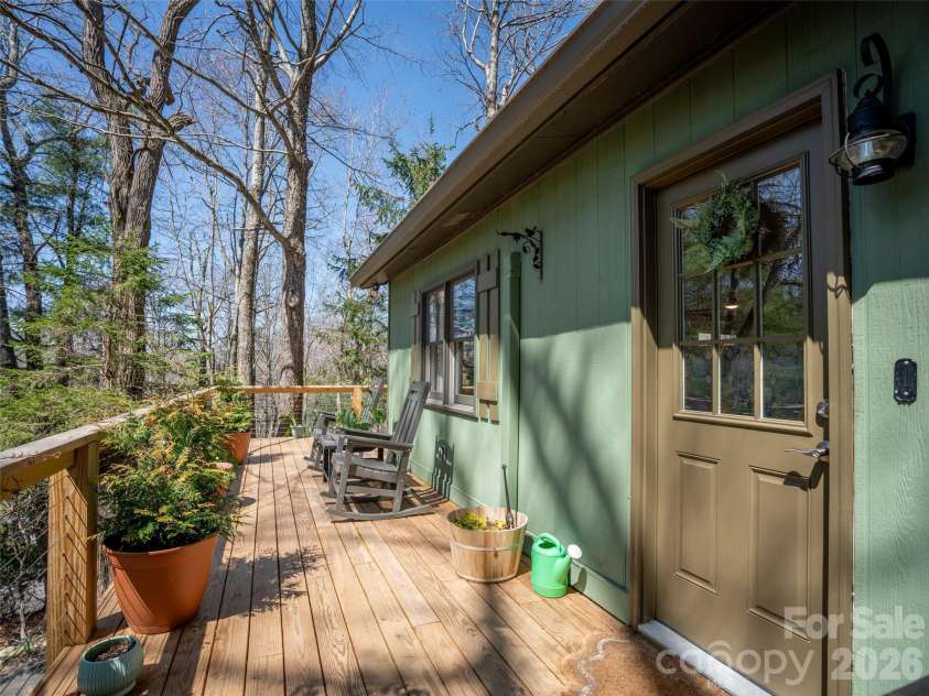 31 Elseetos Drive, Brevard, NC 28712.  MLS# CAR4360165, YatesRealty ID 21286. 