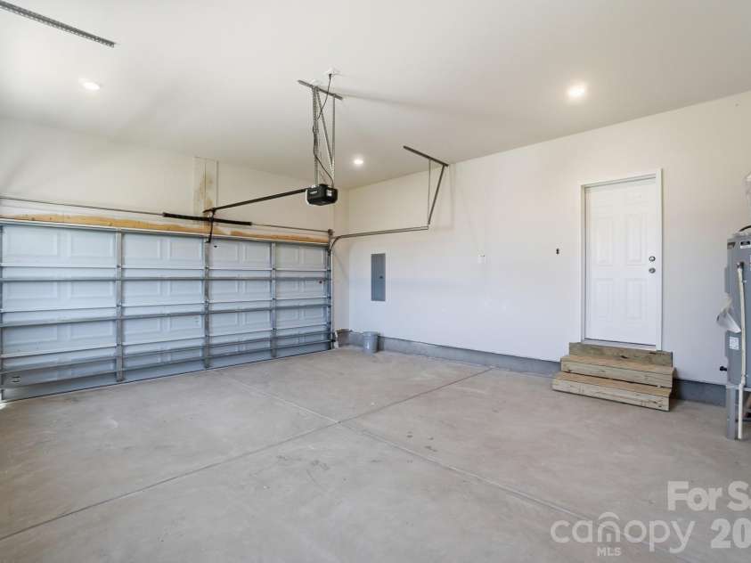 609 Muirfield Drive, Albemarle, NC 28001.  MLS# CAR4330489, YatesRealty ID 21287. 