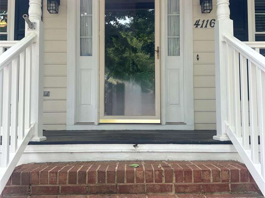 4116 Moss Brook Drive, Winston Salem, NC 27127.  MLS# CAR4380282, YatesRealty ID 21288. Come on in!!