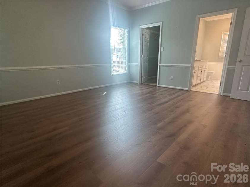 4116 Moss Brook Drive, Winston Salem, NC 27127.  MLS# CAR4380282, YatesRealty ID 21288. Primary looking toward closet and bath