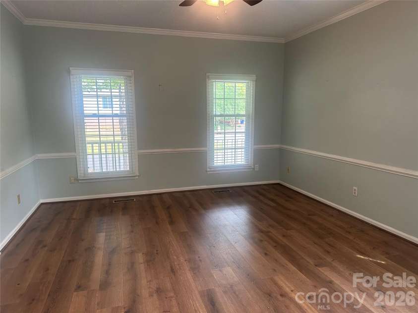 4116 Moss Brook Drive, Winston Salem, NC 27127.  MLS# CAR4380282, YatesRealty ID 21288. Primary on the main