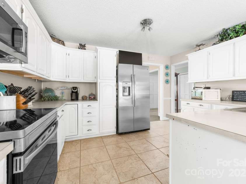 7029 Forest Hills Drive, Denver, NC 28037.  MLS# CAR4272748, YatesRealty ID 21288. 