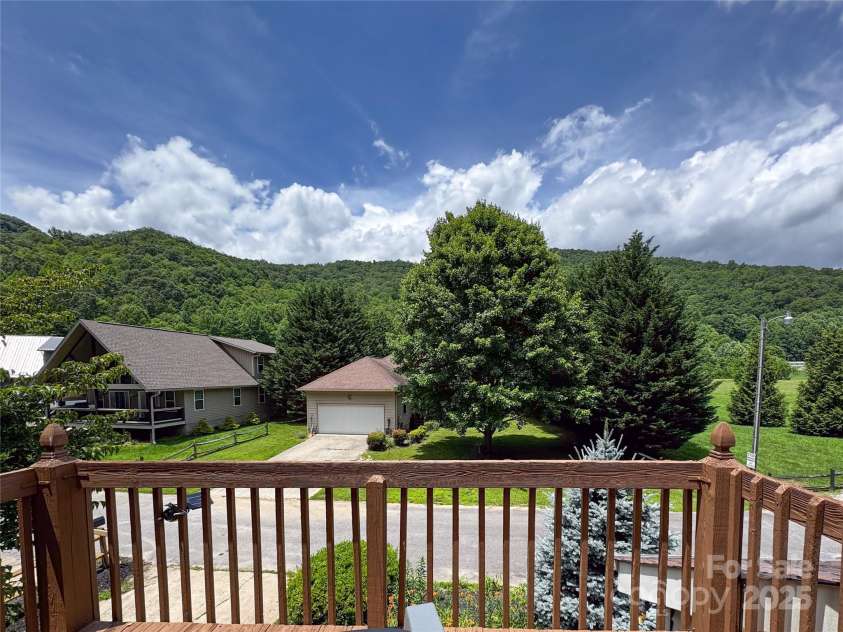 84 Indian Trace, Maggie Valley, NC 28751.  MLS# CAR4272235, YatesRealty ID 21289. 