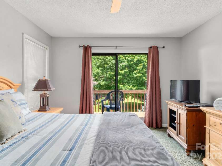 84 Indian Trace, Maggie Valley, NC 28751.  MLS# CAR4272235, YatesRealty ID 21289. 