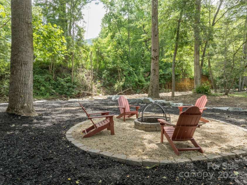 84 Indian Trace, Maggie Valley, NC 28751.  MLS# CAR4272235, YatesRealty ID 21289. 