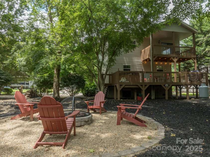 84 Indian Trace, Maggie Valley, NC 28751.  MLS# CAR4272235, YatesRealty ID 21289. 