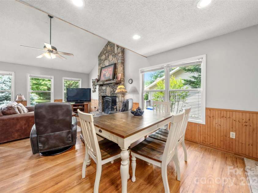 84 Indian Trace, Maggie Valley, NC 28751.  MLS# CAR4272235, YatesRealty ID 21289. Dining Area in the open great room