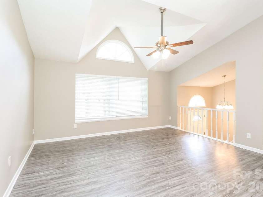 9111 Touchstone Lane, Charlotte, NC 28227.  MLS# CAR4368246, YatesRealty ID 21289. 