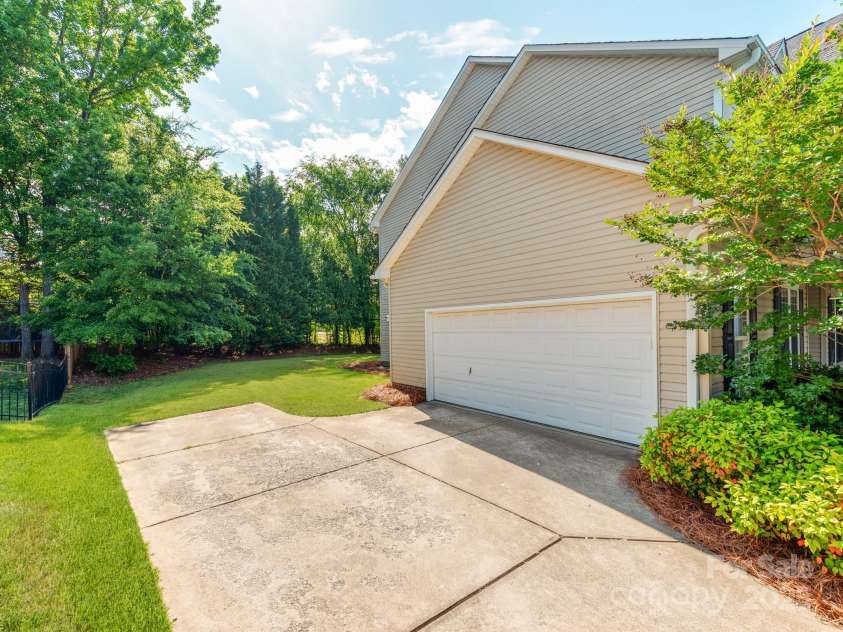 533 Montgrove Place, Concord, NC 28027.  MLS# CAR4255998, YatesRealty ID 2129. 