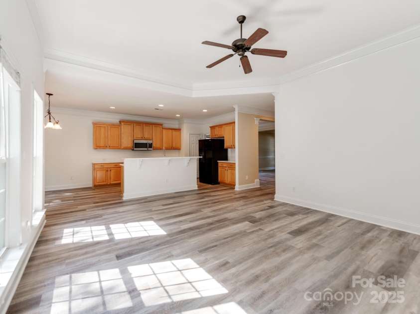 533 Montgrove Place, Concord, NC 28027.  MLS# CAR4255998, YatesRealty ID 2129. Family Room off kitchen