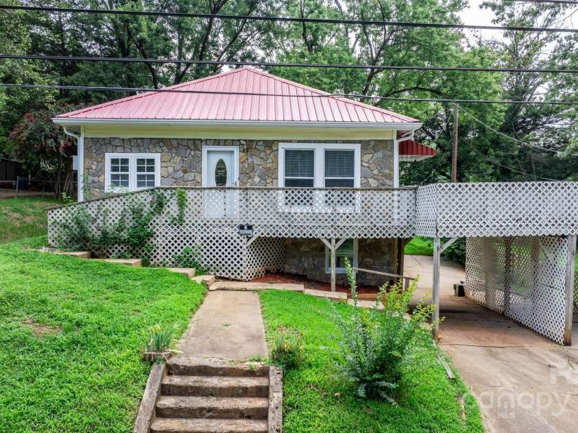 93 13th Street, Hickory, NC 28602.  MLS# CAR4166510, YatesRealty ID 2129. Front