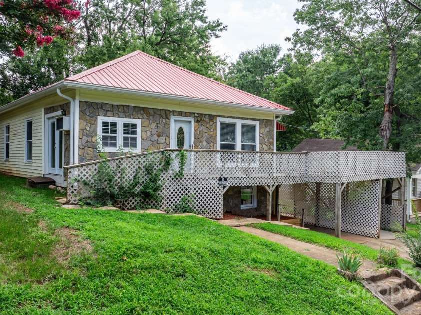 93 13th Street, Hickory, NC 28602.  MLS# CAR4166510, YatesRealty ID 2129. Front