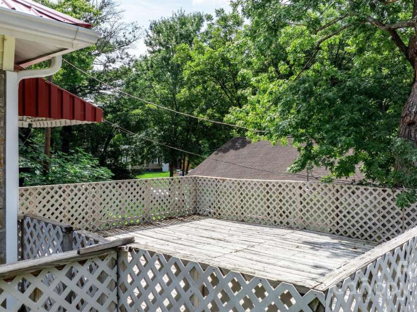 93 13th Street, Hickory, NC 28602.  MLS# CAR4166510, YatesRealty ID 2129. Front