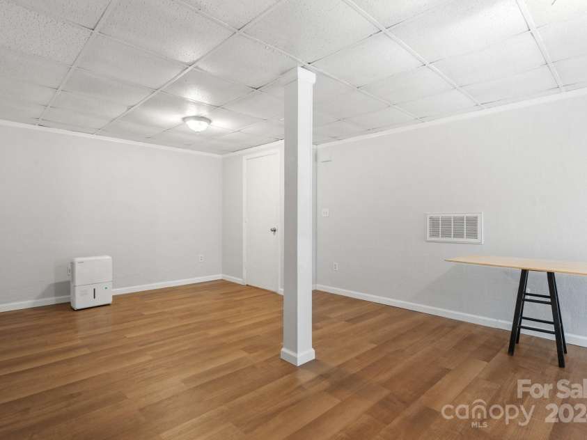 93 13th Street, Hickory, NC 28602.  MLS# CAR4166510, YatesRealty ID 2129. Studio Basement