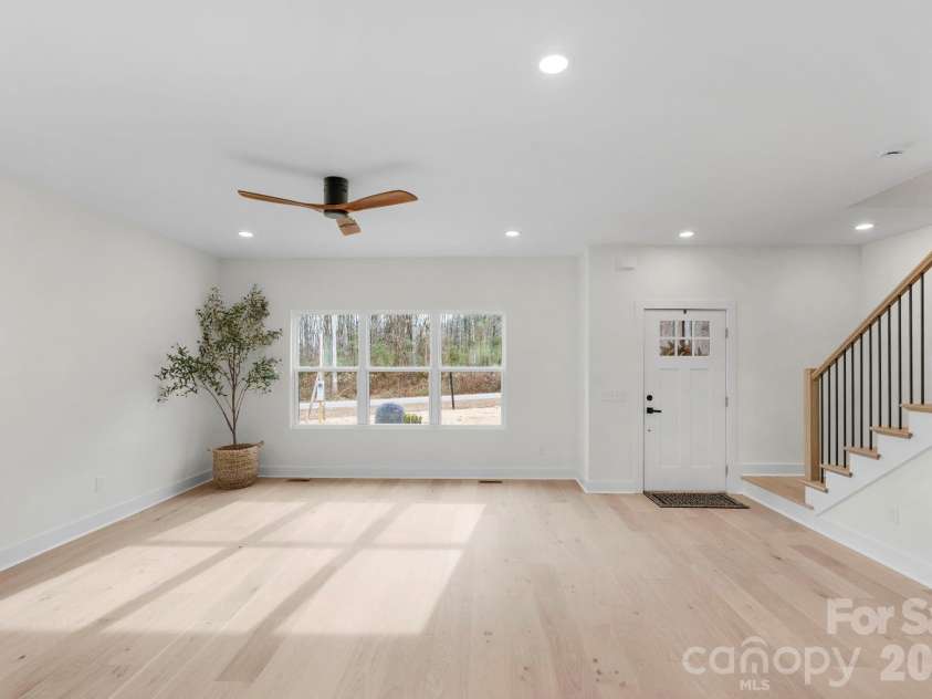 5002 Parkwood School Road, Waxhaw, NC 28173.  MLS# CAR4373585, YatesRealty ID 21290. 