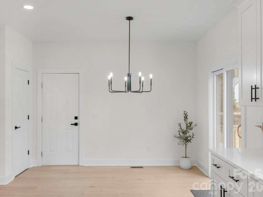 5002 Parkwood School Road, Waxhaw, NC 28173.  MLS# CAR4373585, YatesRealty ID 21290. 