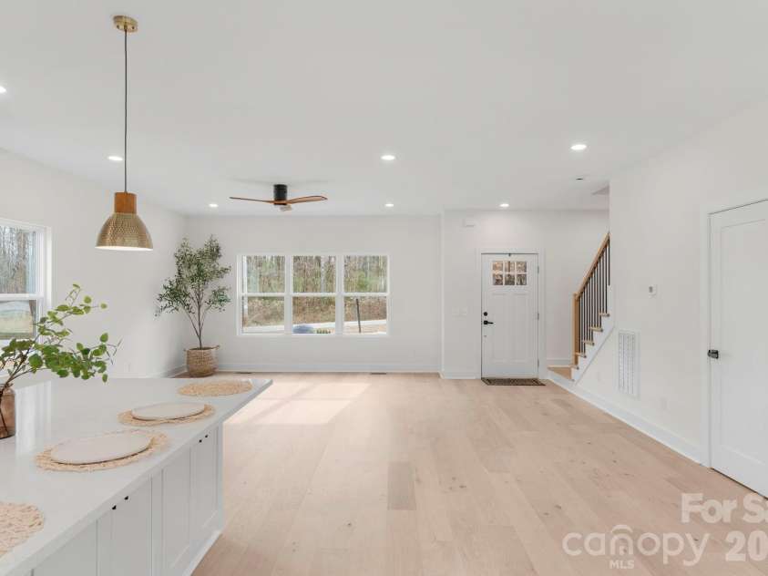 5002 Parkwood School Road, Waxhaw, NC 28173.  MLS# CAR4373585, YatesRealty ID 21290. 