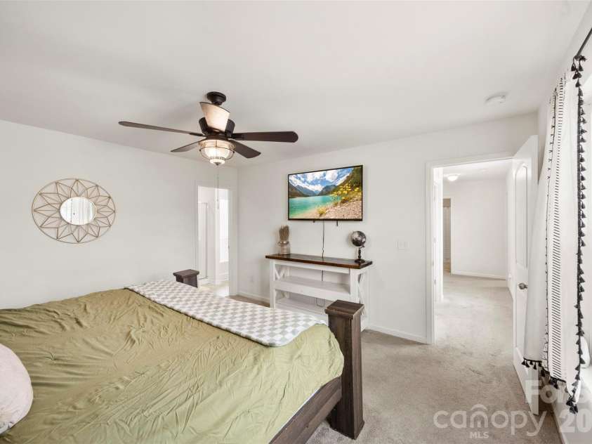 717 Lexington Drive, Albemarle, NC 28001.  MLS# CAR4345706, YatesRealty ID 21291. 