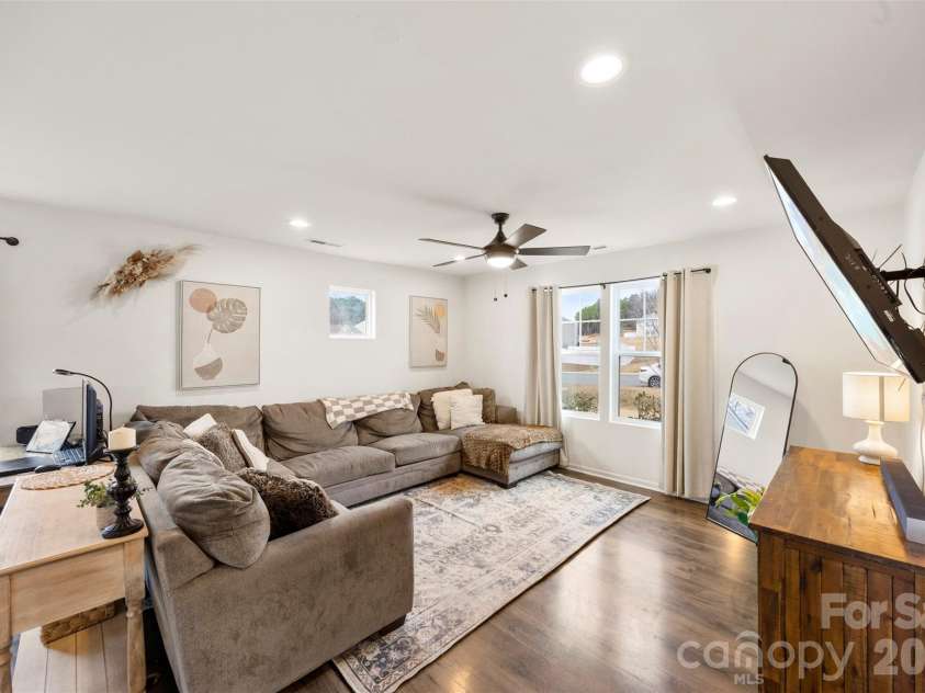 717 Lexington Drive, Albemarle, NC 28001.  MLS# CAR4345706, YatesRealty ID 21291. Natural Light Galore! 