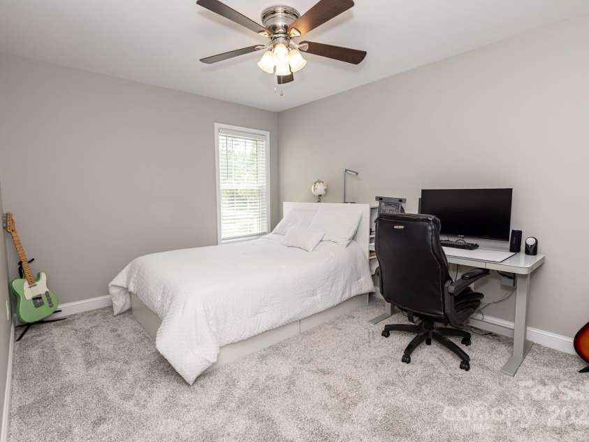 1005 8th Avenue, Conover, NC 28613.  MLS# CAR4273753, YatesRealty ID 21292. 