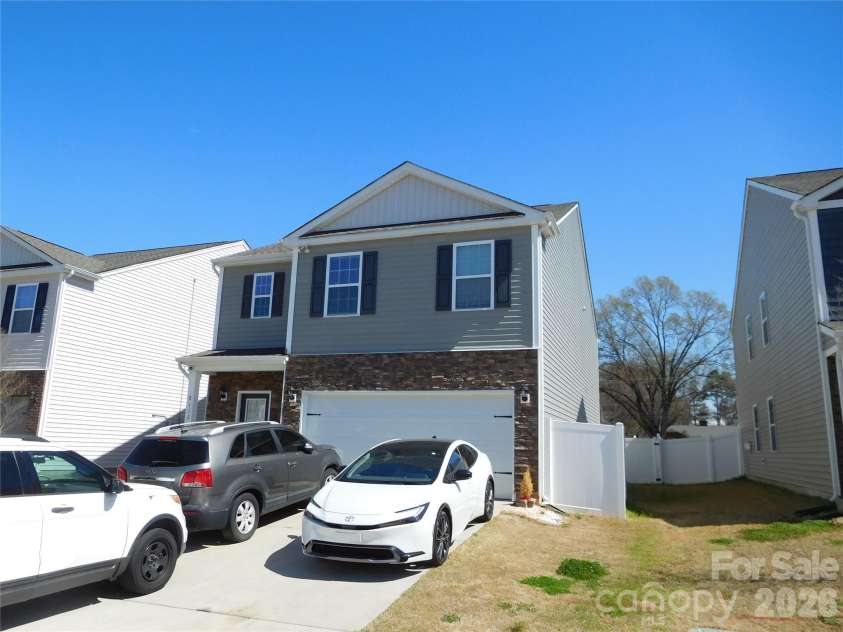 8112 Clairwood Drive, Charlotte, NC 28269.  MLS# CAR4363469, YatesRealty ID 21292. 