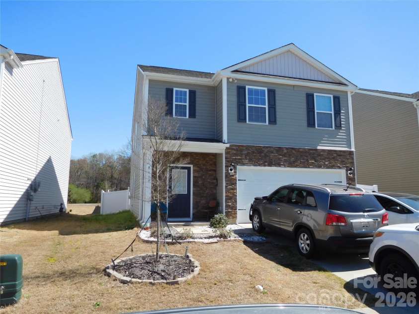 8112 Clairwood Drive, Charlotte, NC 28269.  MLS# CAR4363469, YatesRealty ID 21292. 