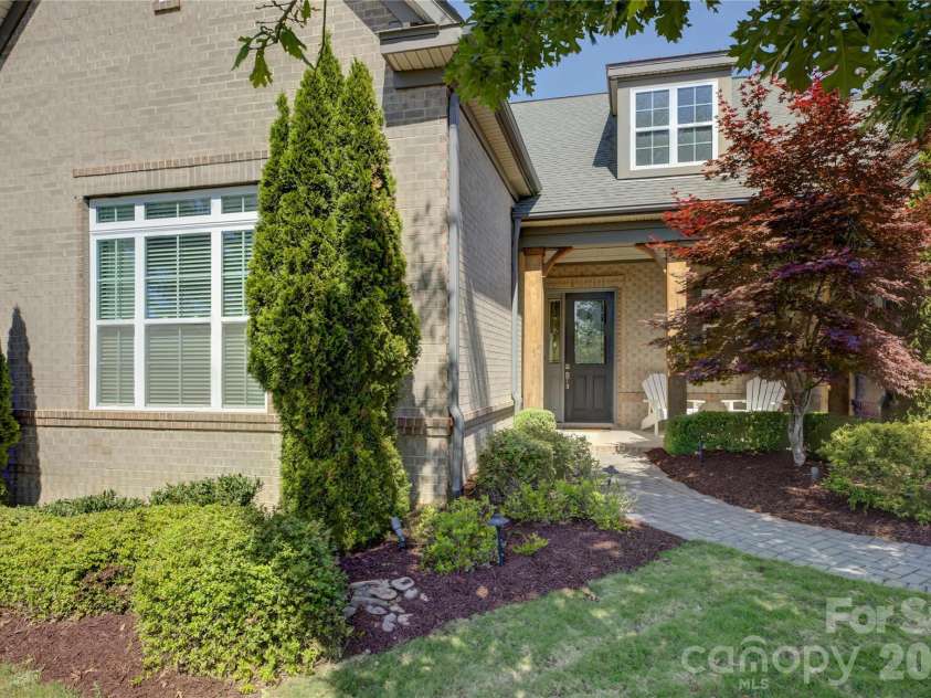 15512 Aviary Orchard Way, Charlotte, NC 28278.  MLS# CAR4372360, YatesRealty ID 21293. 